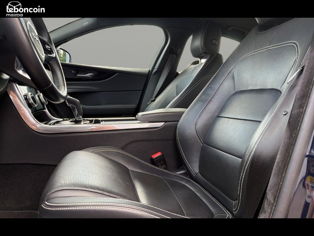 Jaguar XE P250 R-Dynamic SE BVA8 (image 8)