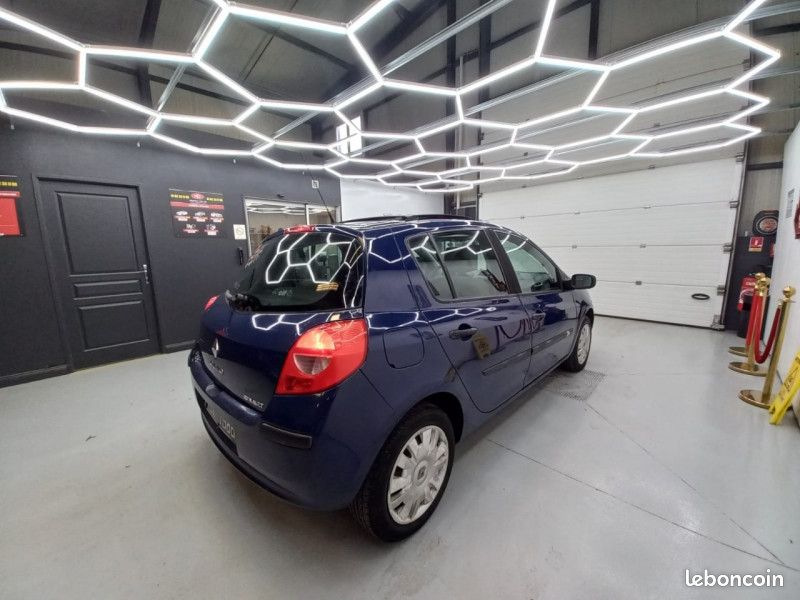 Renault Clio III 1.4 16v Expression