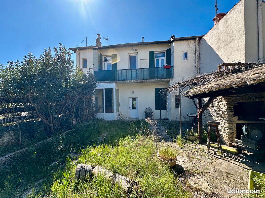 Local commercial 6 pièces 152 m² · à Nîmes · 152 m² · 252 000 €
