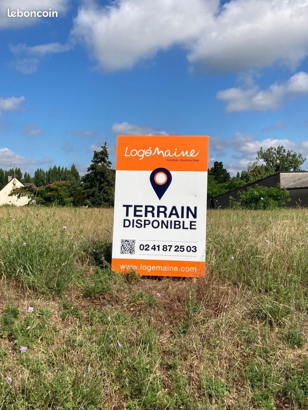 Terrain 595 m² · à Sarrigné · 103 000 €