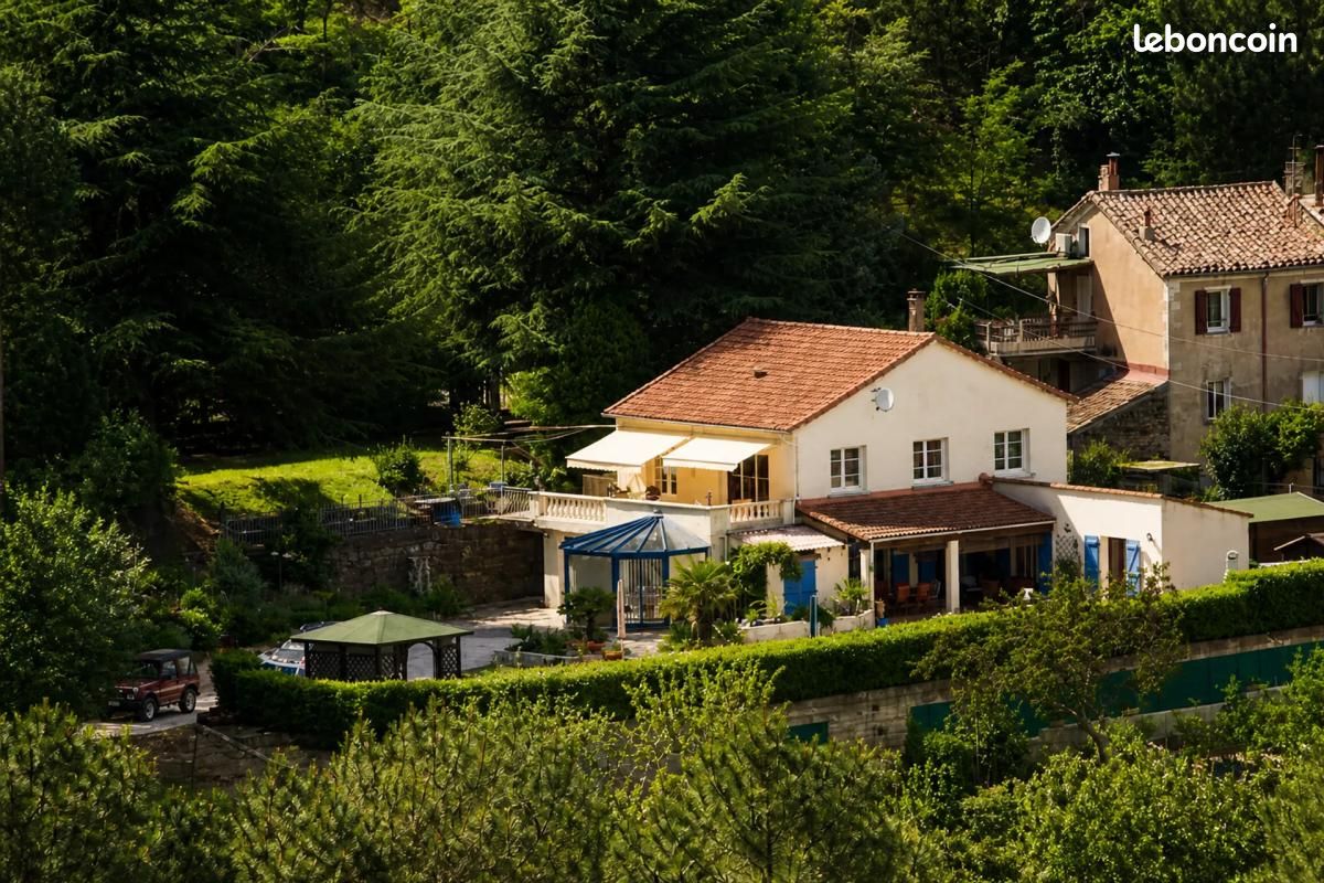 Maison 6 pièces 220 m² · à La Vernarède · 220 m² · 339 000 €