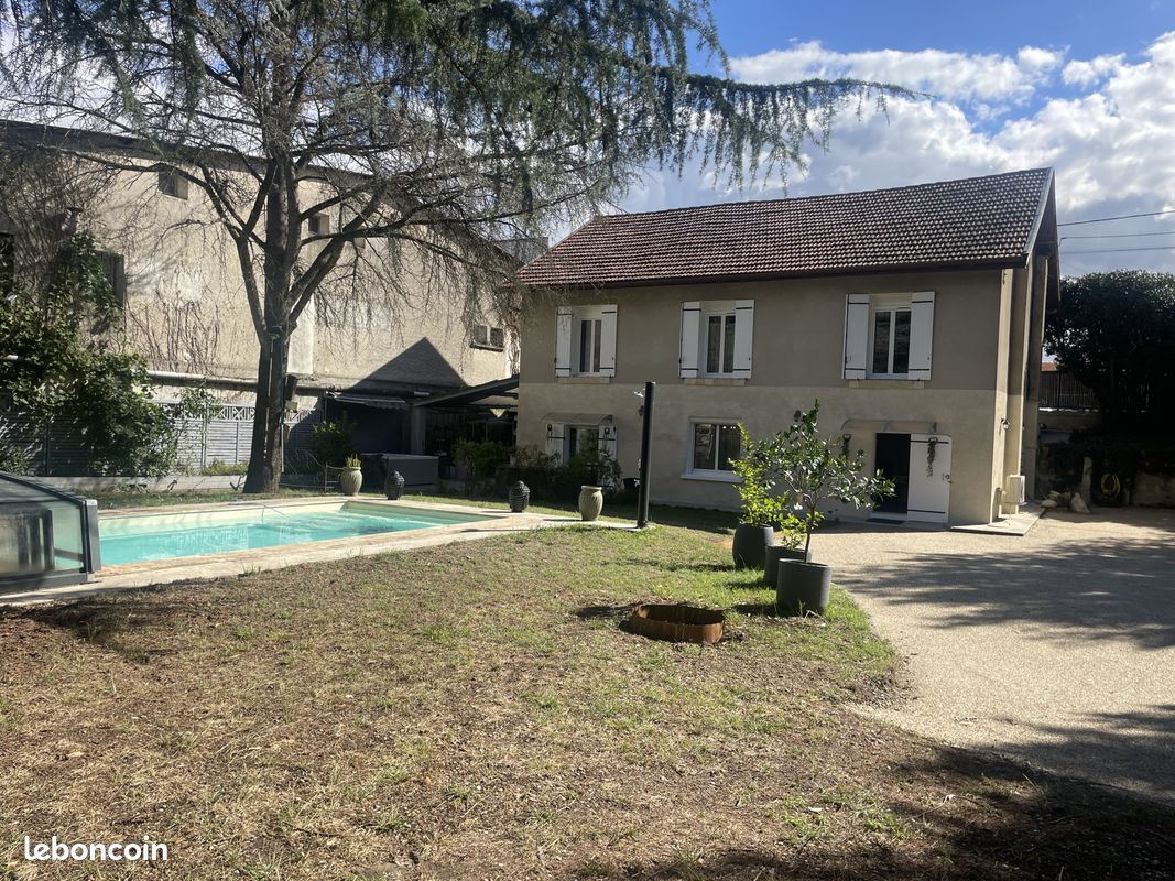 Maison 12 pièces 200 m² · à Marmande · 200 m² · 283 500 €