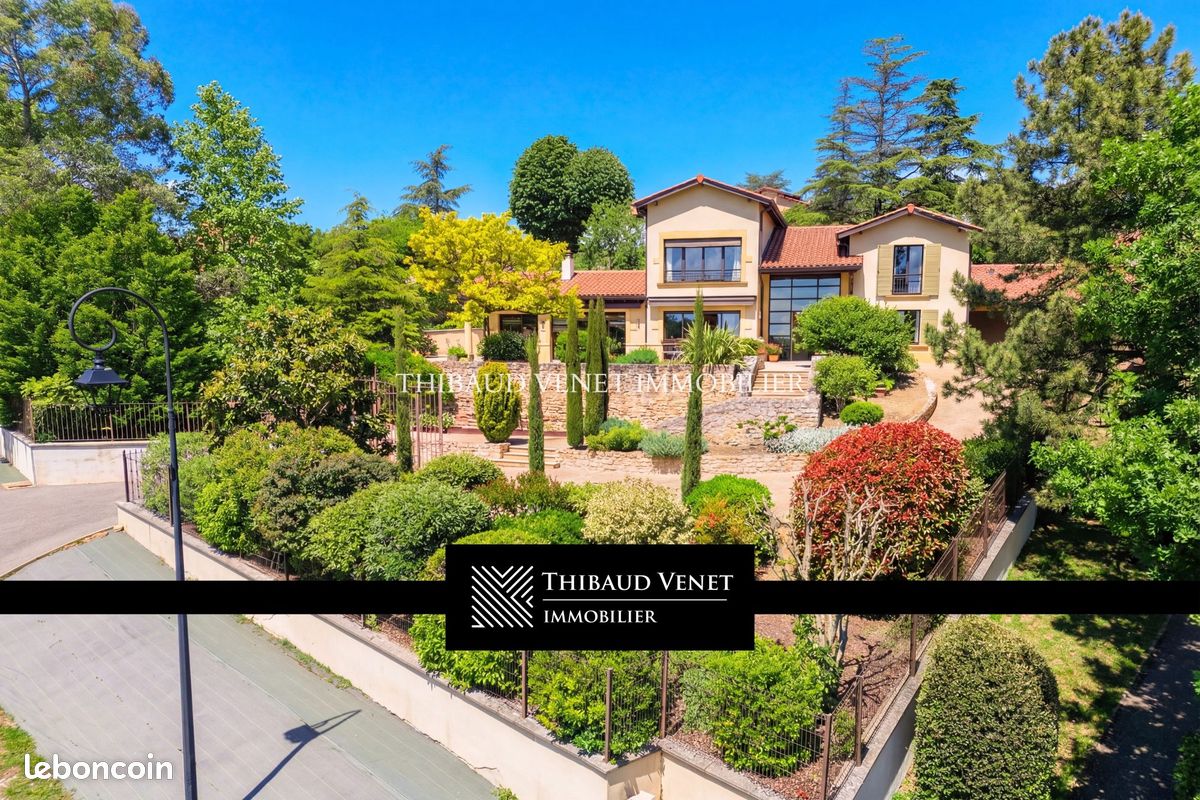 Maison 6 pièces 271 m² · à Lucenay · 271 m² · 950 000 €