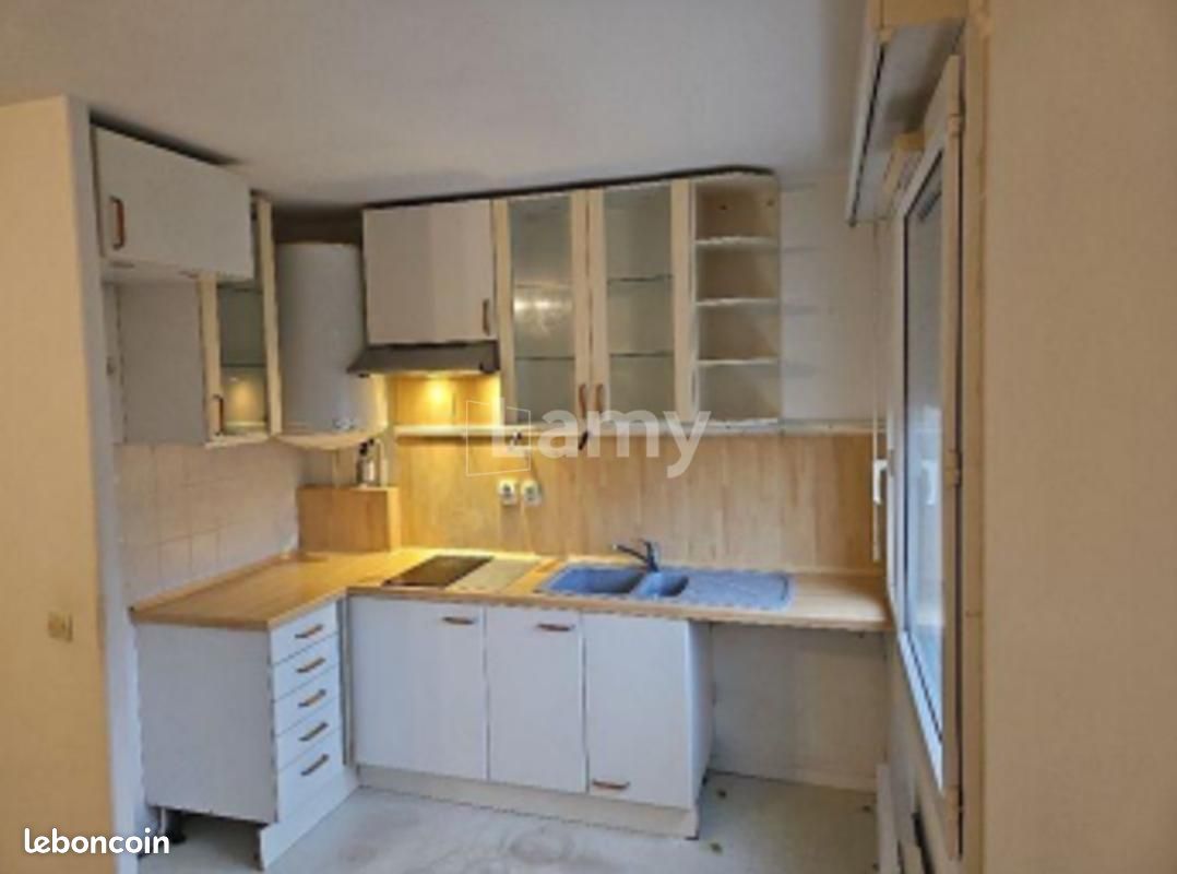 Appartement 1 pièce 29 m² · à Montigny-le-Bretonneux · 29 m² · 750 €
