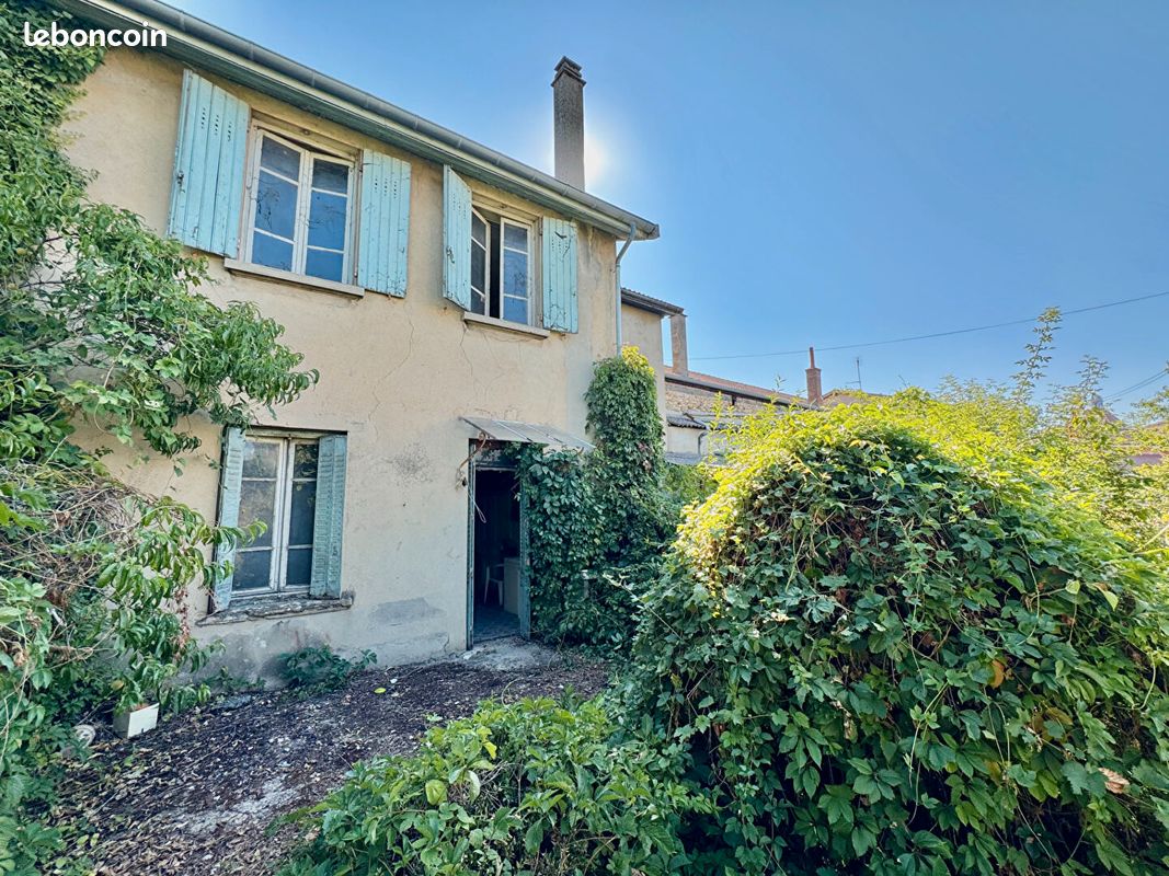 Maison 4 pièces 100 m² · à La Verpillière · 100 m² · 180 000 €