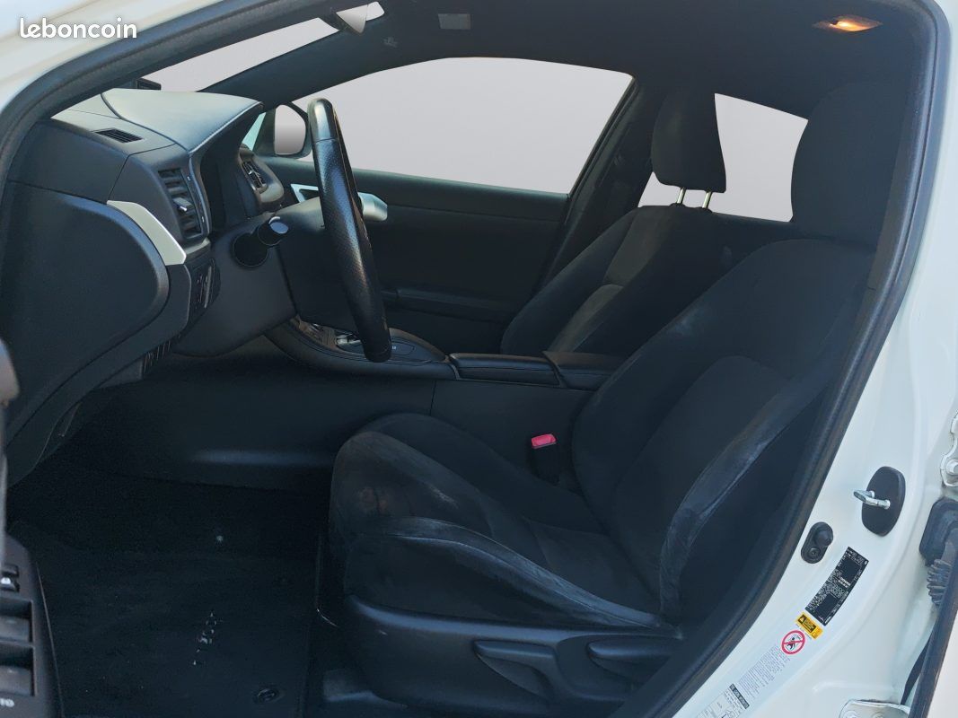 Lexus ct200h f sport auto (image 11)