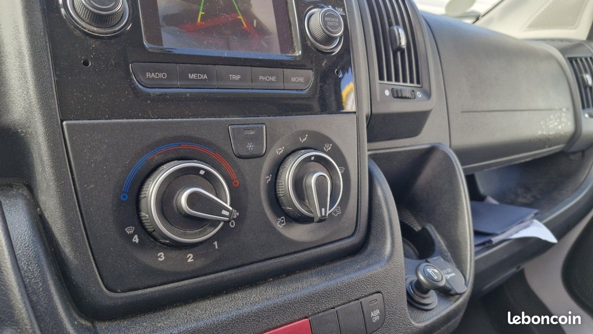 Peugeot Boxer L2H2 BLUEHDI 120 PREMIUM (image 26)