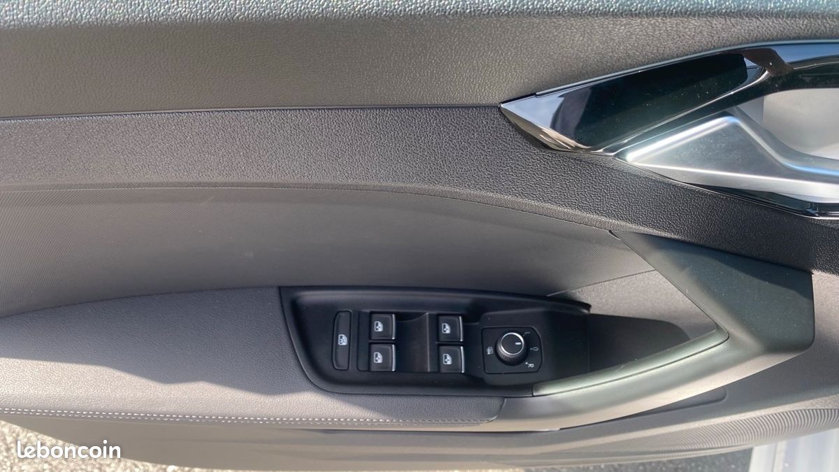 Audi A1 SPORTBACK 30 TFSI 116CH S LINE S TRONIC 7 (image 11)