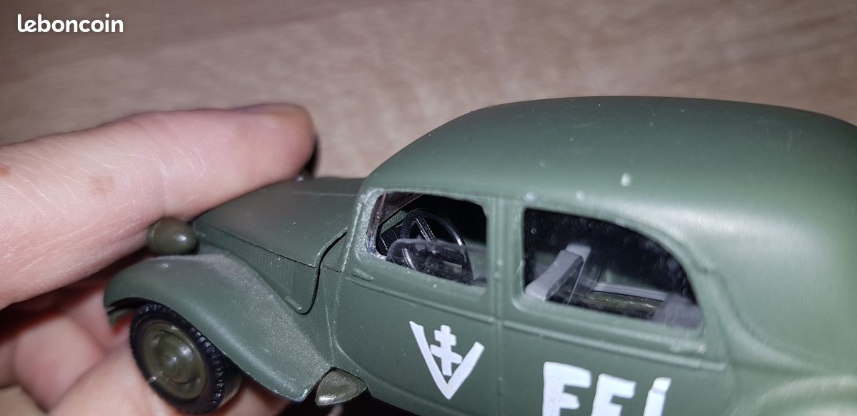 Solido Citroën Traction FFI Militaire 1944 – Édition Limitée 1/43