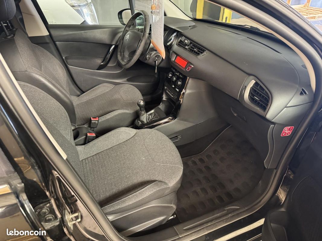 CITROEN C3 1.2 PureTech 12V 82 cv Pack Confort 1 ere main 69481 km (image 7)
