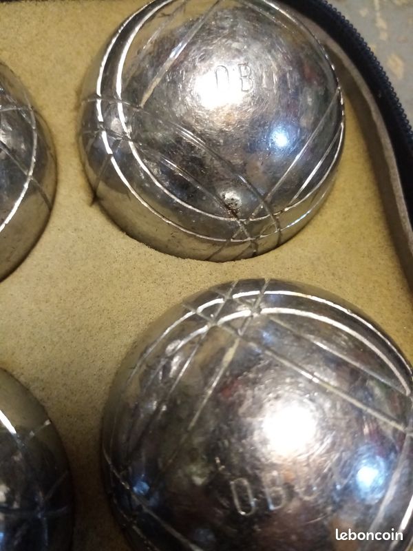 Lot De 8 Boules De Pétanque Obut DOG 72mm 560-580g, Avec 2 Cochonnets Et Housse Cuir Vintage