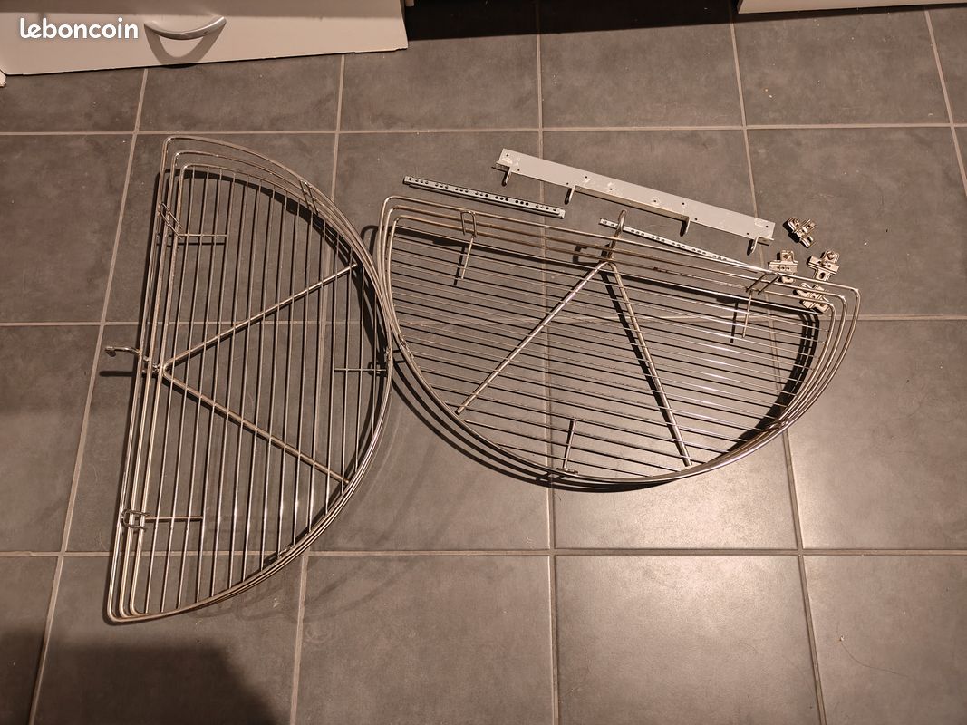 Deux étagères d'angle pour cuisine (image 1)
