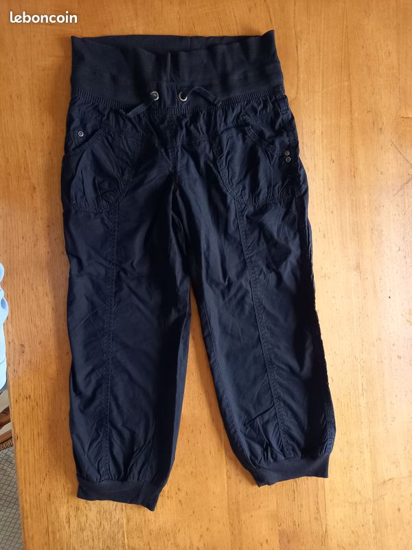 Pantacourt NOIR - Taille 16 ans (image 1)