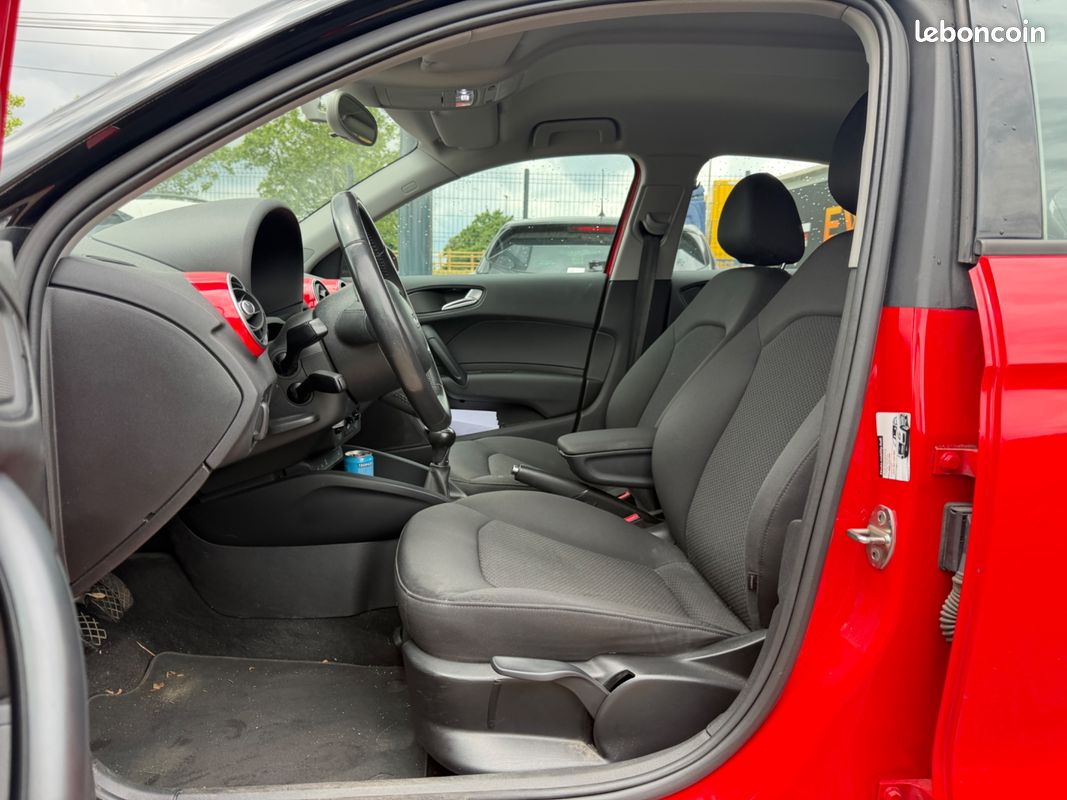 AUDI A1 1.2 TFSI 86 CH PACK S LINE EXT / SIEGES CHAUFFANTS / CLIm (image 5)