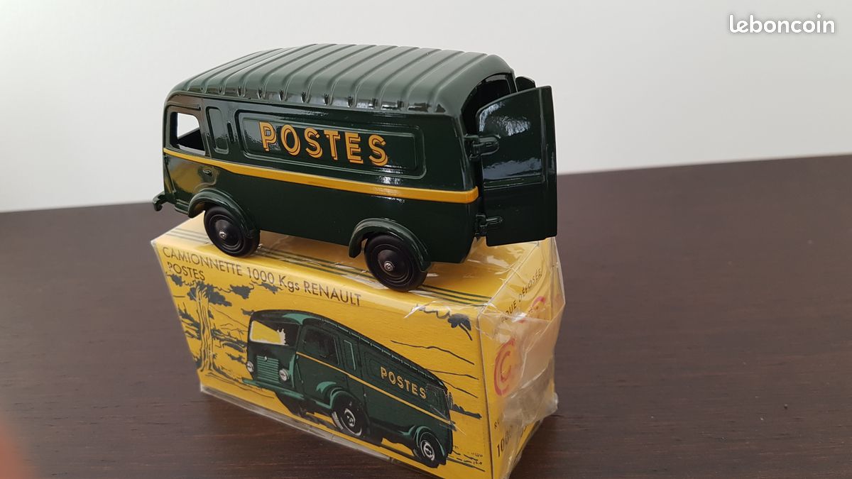 Renault R2065 1000 Kg 1954 "Postes" UNIVERSAL HOBBIES/ATLAS
