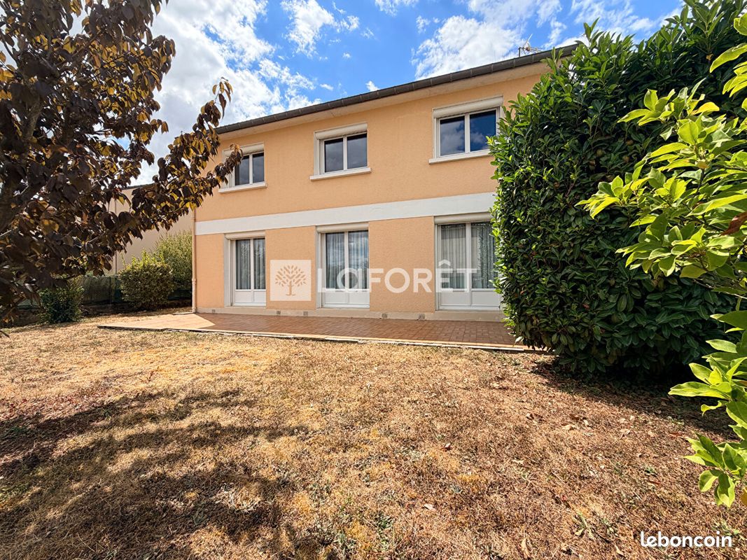 Maison 5 pièces 113 m² · à Marolles · 113 m² · 161 800 €