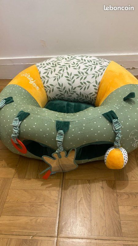 Sophie la girafe baby seat (image 1)