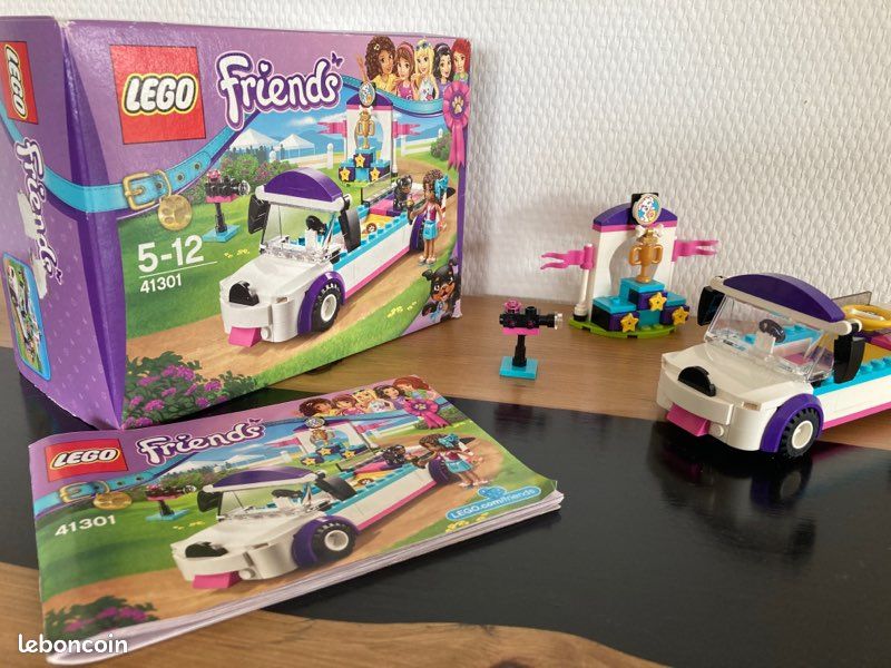 Lego friends - le défilé des chiots (image 1)