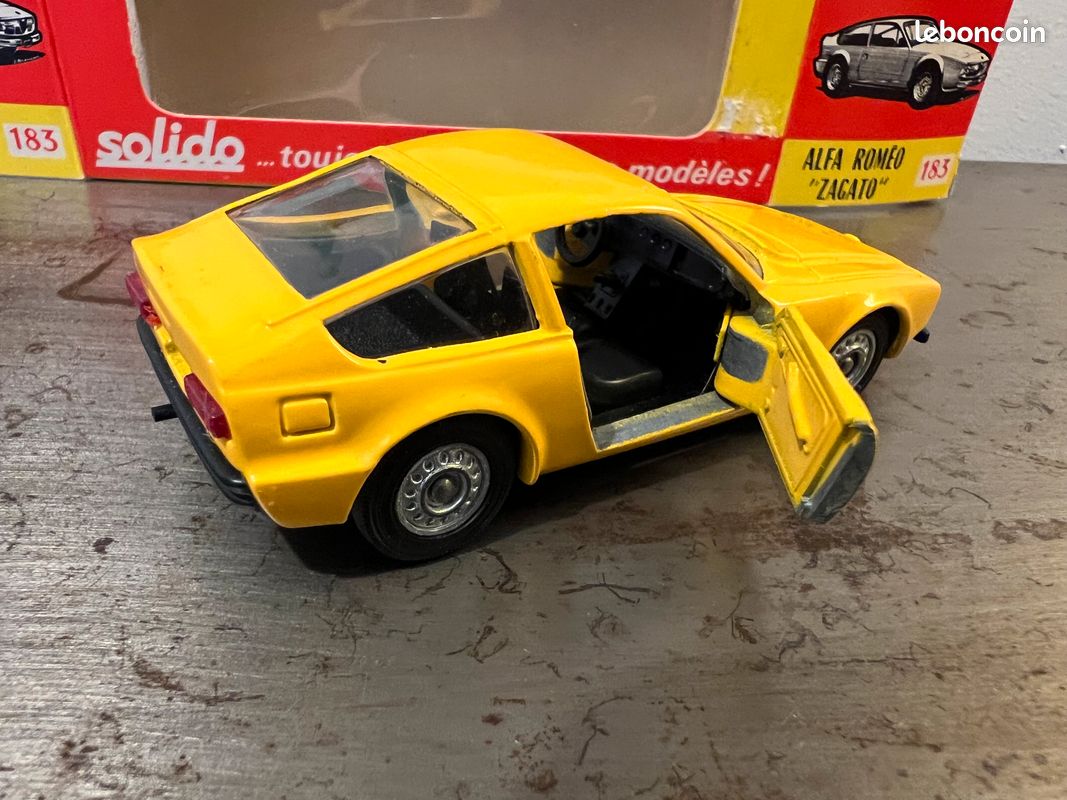 Solido Alfa Romeo Giulietta Spider No Dinky No Norev No