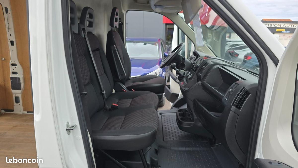 Peugeot Boxer Fourgon Surélevé 333 L2H2 Pack Clim Nav HDi 130 (image 25)