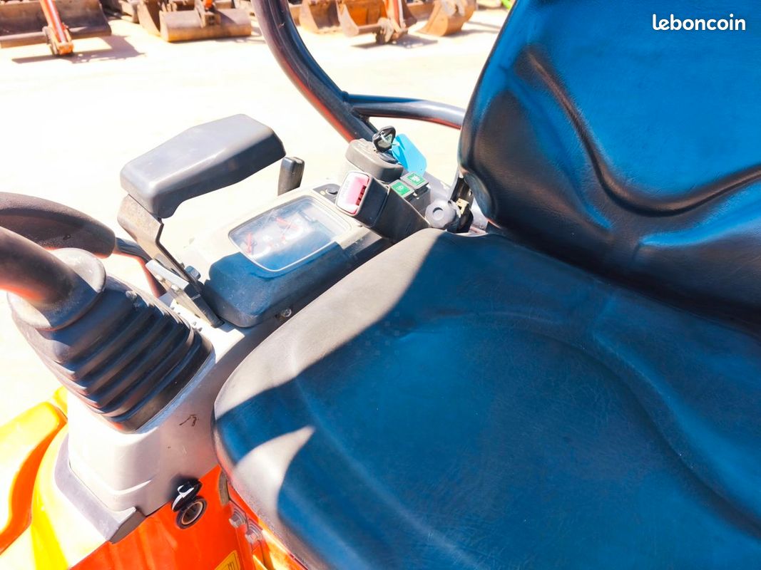 Kubota U17-3A (image 11)