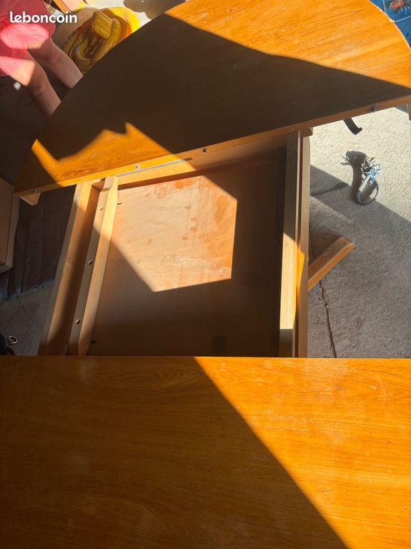 Table rond (image 2)