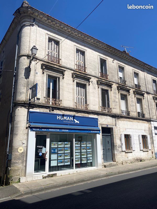 Local commercial 15 pièces 430 m² · à Chalais · 430 m² · 240 000 €