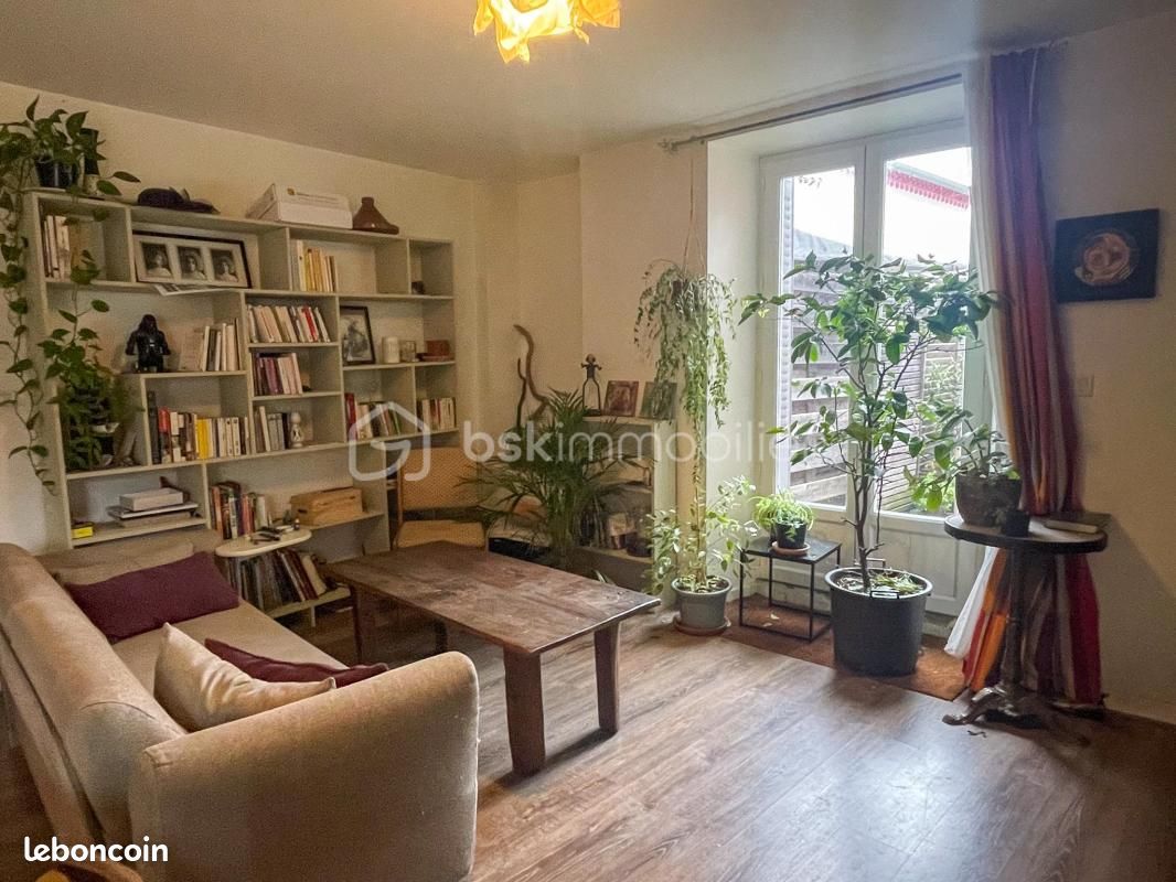 Appartement 3 pièces 69 m² · à Aubenas · 69 m² · 102 500 €