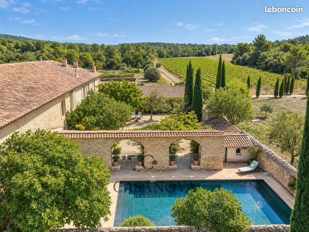 Maison 13 pièces 329 m² · à Aix-en-Provence · 329 m² · 2 050 000 €