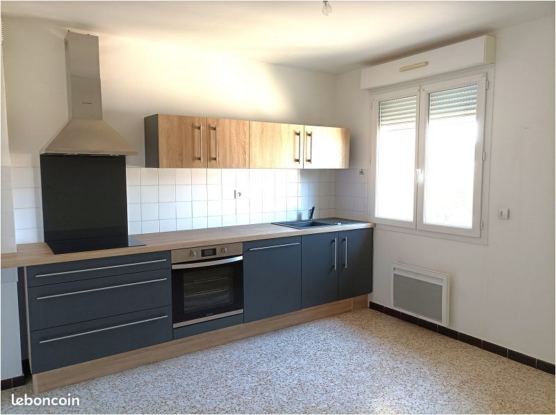 Appartement 5 pièces 103 m² · à Vézénobres · 103 m² · 730 €