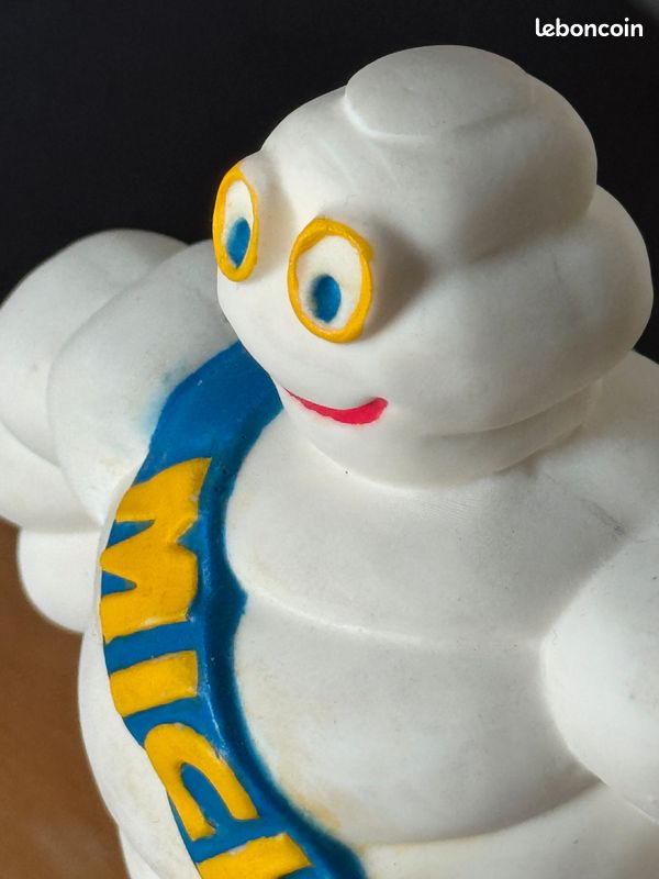Grande mascotte originale de MICHELIN Man Bibendum des années 1960 - En vente su