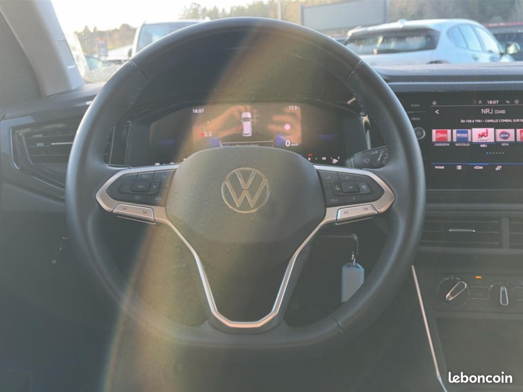VOLKSWAGEN POLO 1.0 tsi 95 vw edition (image 19)