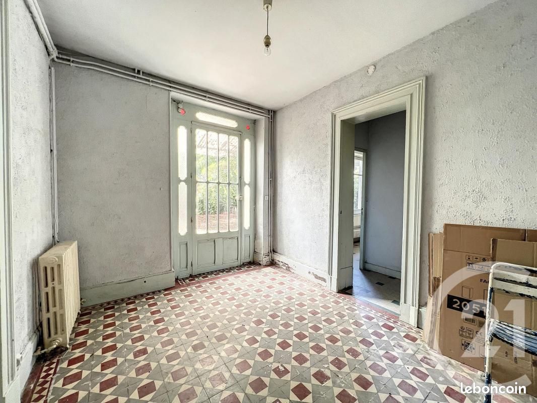 Maison 7 pièces 208 m² · à Agen · 208 m² · 99 900 €