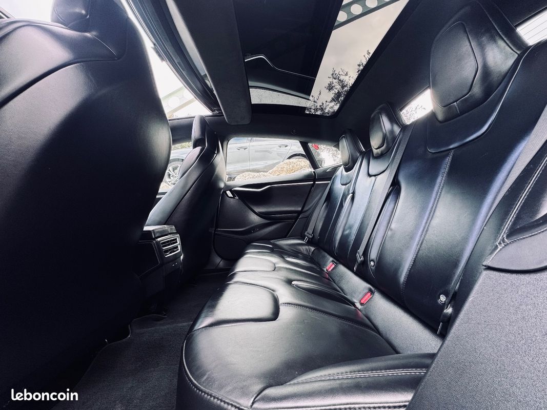 TESLA Model S 320CH BASE + 2EME MAIN + TOIT OUVRANT/PANO + AUTO PILOT + CAMERA DE RECUL + GARANTIE 12 MOIS (image 11)