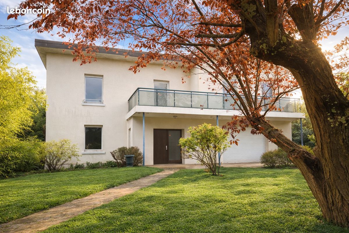 Maison 11 pièces 212 m² · à Mulhouse · 212 m² · 730 000 €