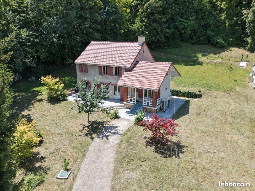 Maison 9 pièces 180 m² · à Vauréal · 180 m² · 580 000 €