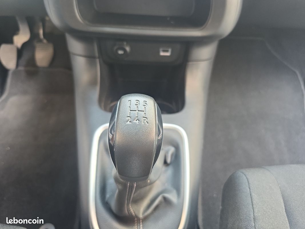 CITROEN C3 C3 PureTech 82 SS BVM5 Shine (image 13)