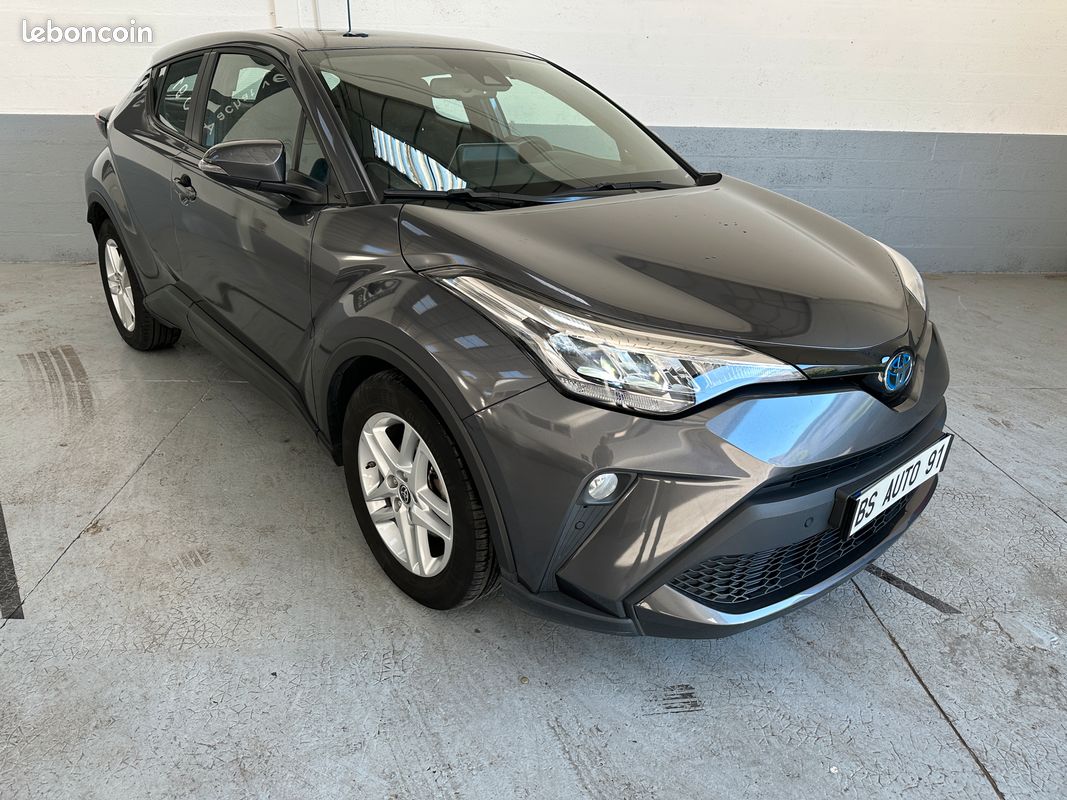 Toyota C-HR 1.8 Hybride 122 Dynamic Ultimate / Sièges chauffants - radar AV et AR / 1ère main / TVA Récupérable / Historique d'entretien Toyota (image 6)