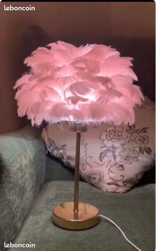 Lampe de chevet à plumes roses , chic et glamour , dimmable (image 1)
