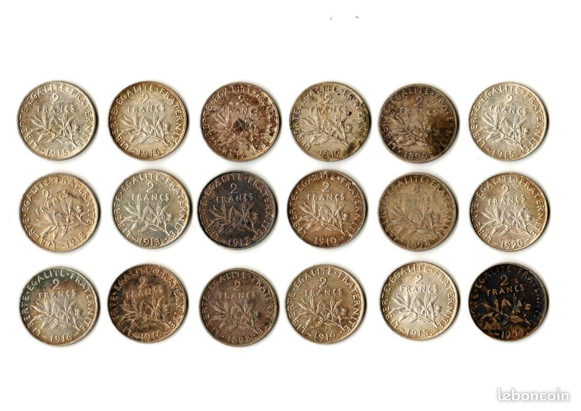 Clipart De Mallette En Cuir Marron Vintage Sur Fond Blanc Ia Générative