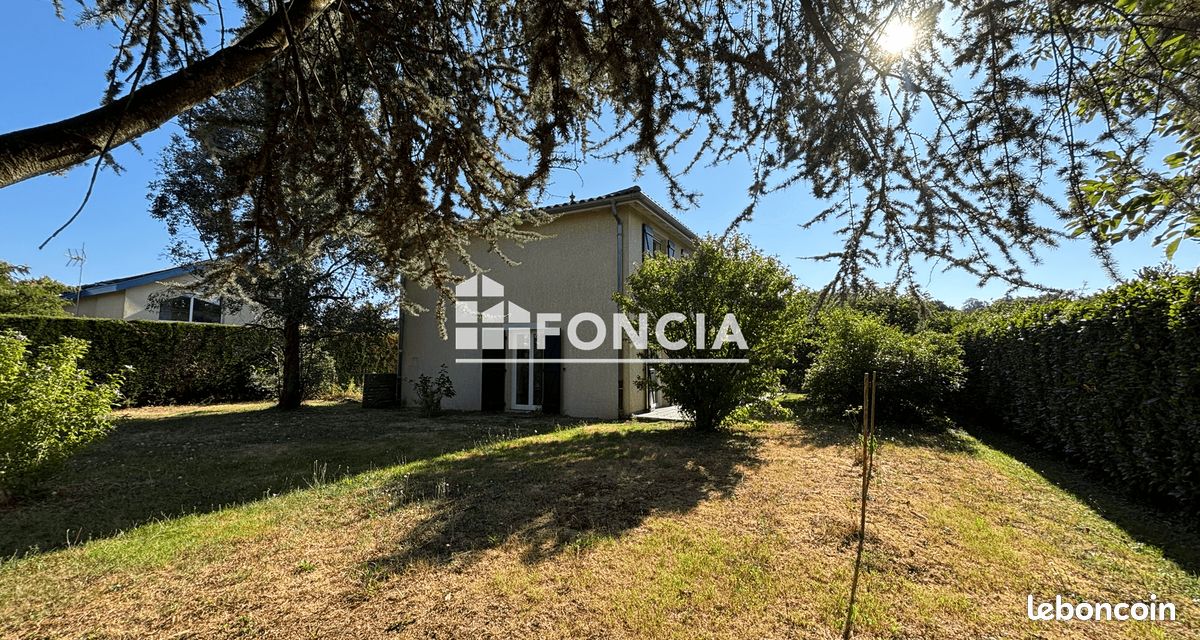Maison 6 pièces 146 m² · à Parcieux · 146 m² · 1 490 €
