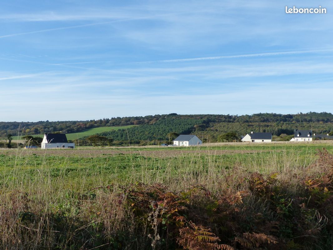 Terrain plomodiern · 39 732 €