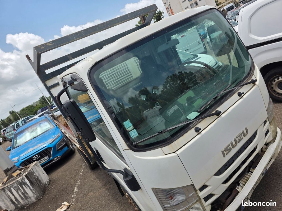Vend Isuzu tribune bonne m (image 5)