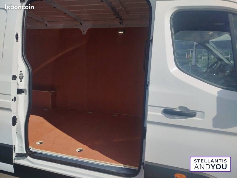 Renault Master FOURGON FG BLUE DCI 130 L3H2 3T5 TR EXTRA (image 7)