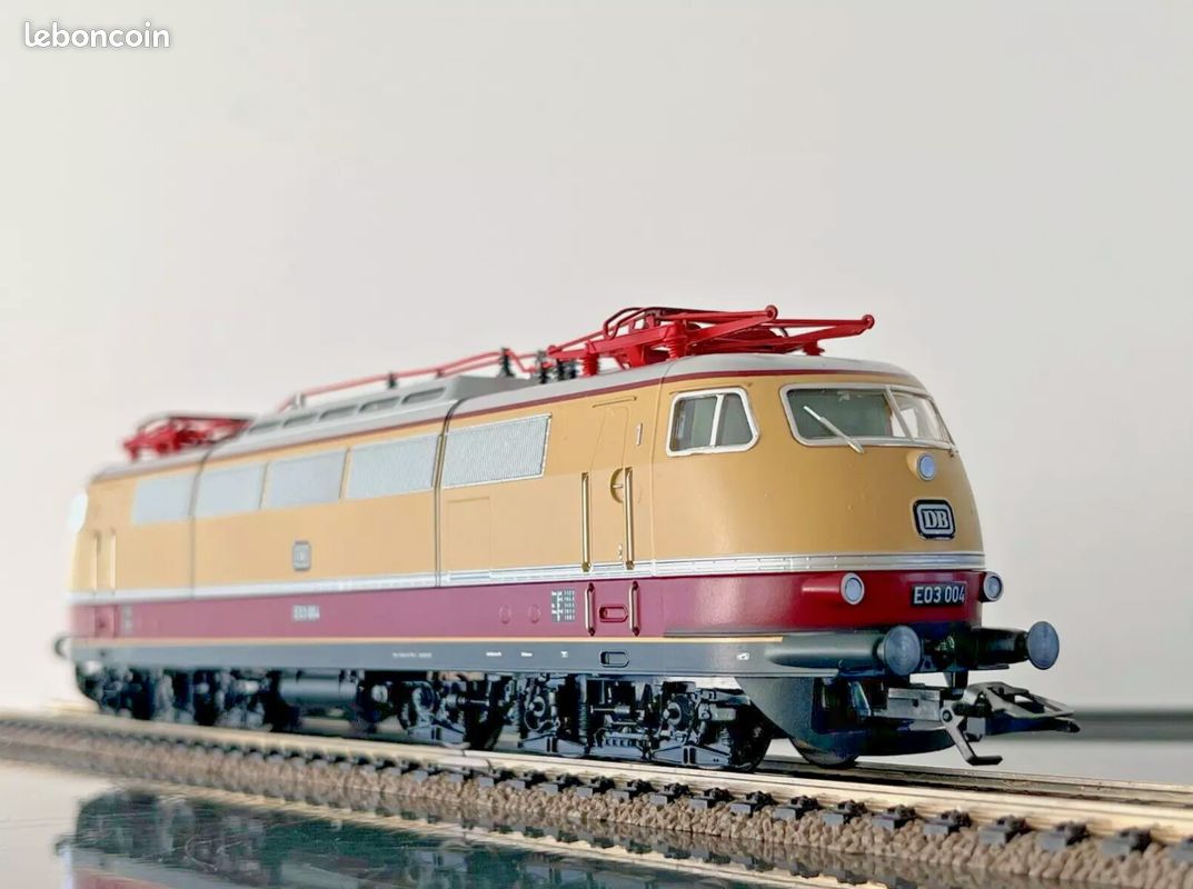 Locomotive Trix BR 103 – DB époque 4 – Analogique 2 Rails – Neuve