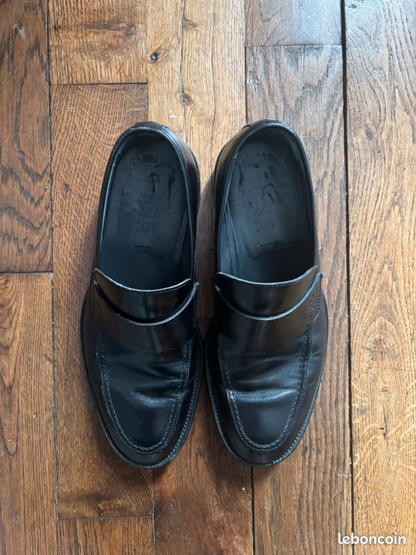 Mocassins Versus Versace (image 4)