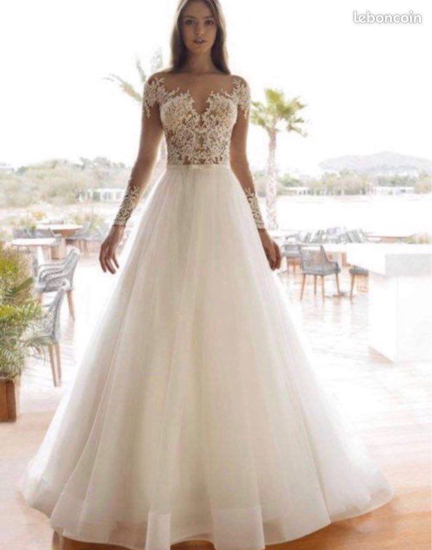 Robe de mariée occasion (image 1)