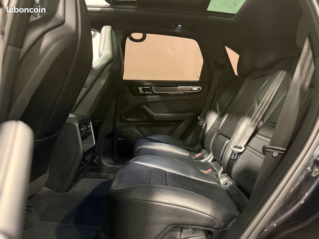 PORSCHE Cayenne 3.0 E-Hybrid 3.0 V6 461 Cv (image 10)