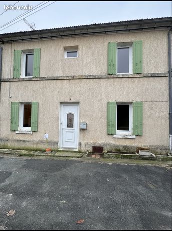 Maison de ville a louer Laroche Challais