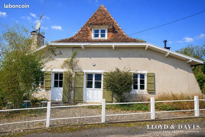 Propriété 7 pièces 164 m²